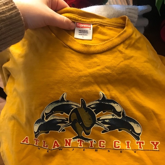 Supreme Atlantic City Tee, size Small - Picture 9 of 9